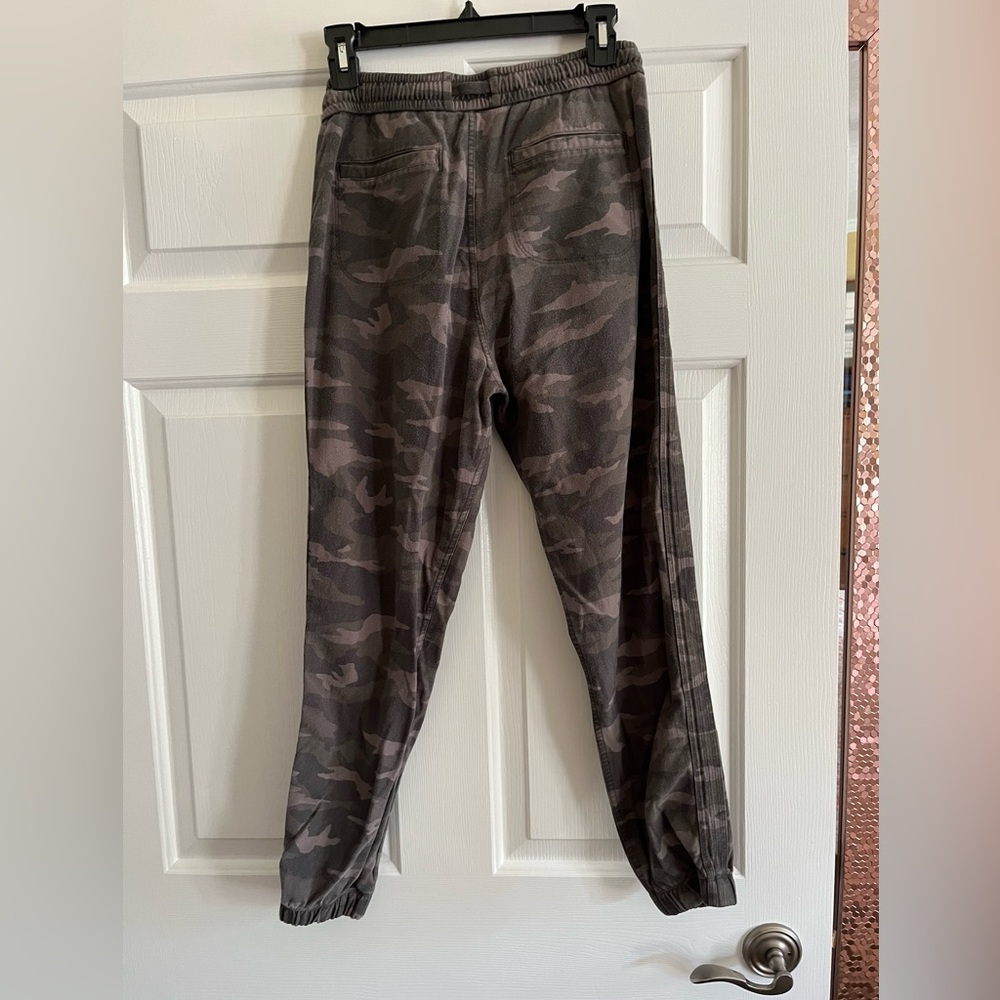 Athleta Farallon Camouflage Jogger Pants